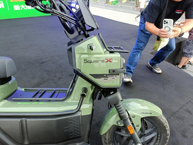 Honda Square X 125: Mẫu xe ga siêu dị, gây sốt giới trẻ với kiểu dáng vuông vức chưa từng có- Ảnh 4.