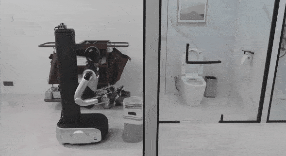 Lao công tại Trung Quốc mất việc vì robot - Ảnh 1.