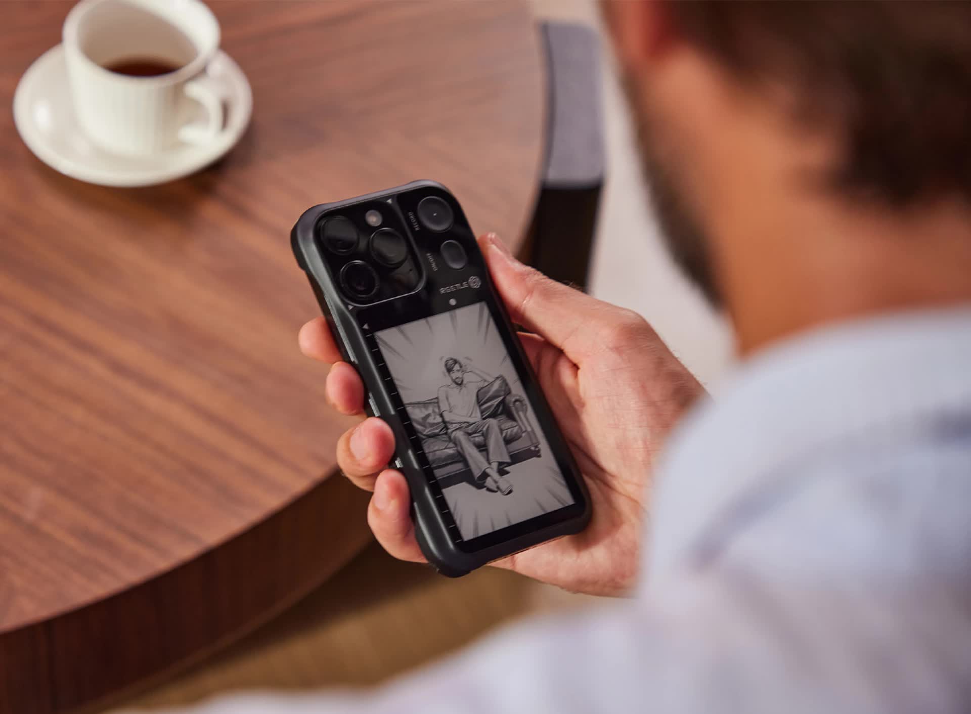 Reetle SmartInk I: Ốp lưng 'siêu dị' sở hữu màn hình E-Ink, hỗ trợ AI cho iPhone- Ảnh 3.