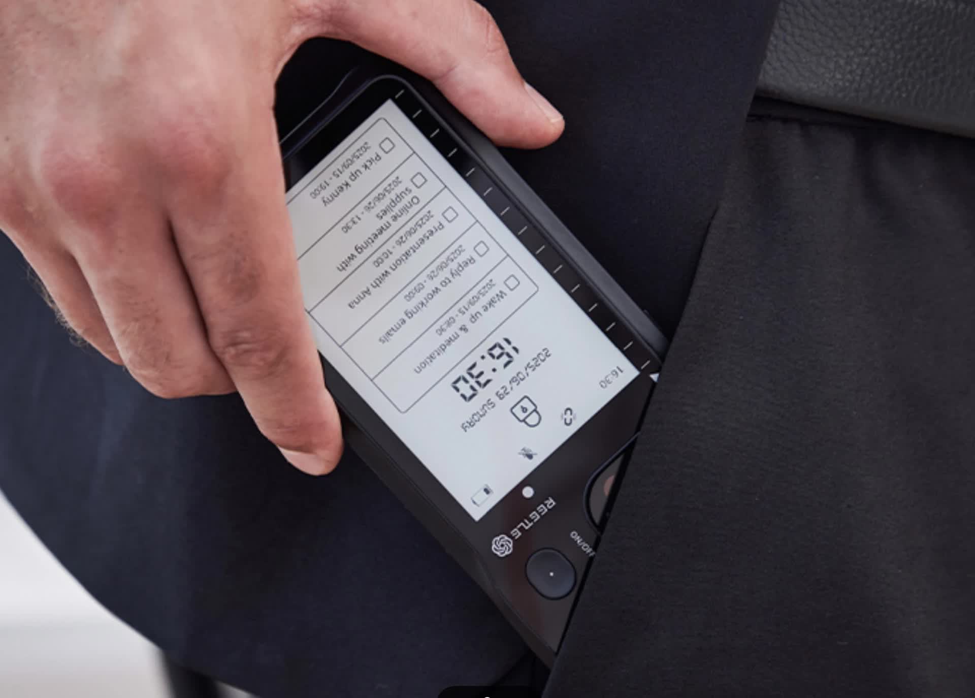 Reetle SmartInk I: Ốp lưng 'siêu dị' sở hữu màn hình E-Ink, hỗ trợ AI cho iPhone- Ảnh 2.