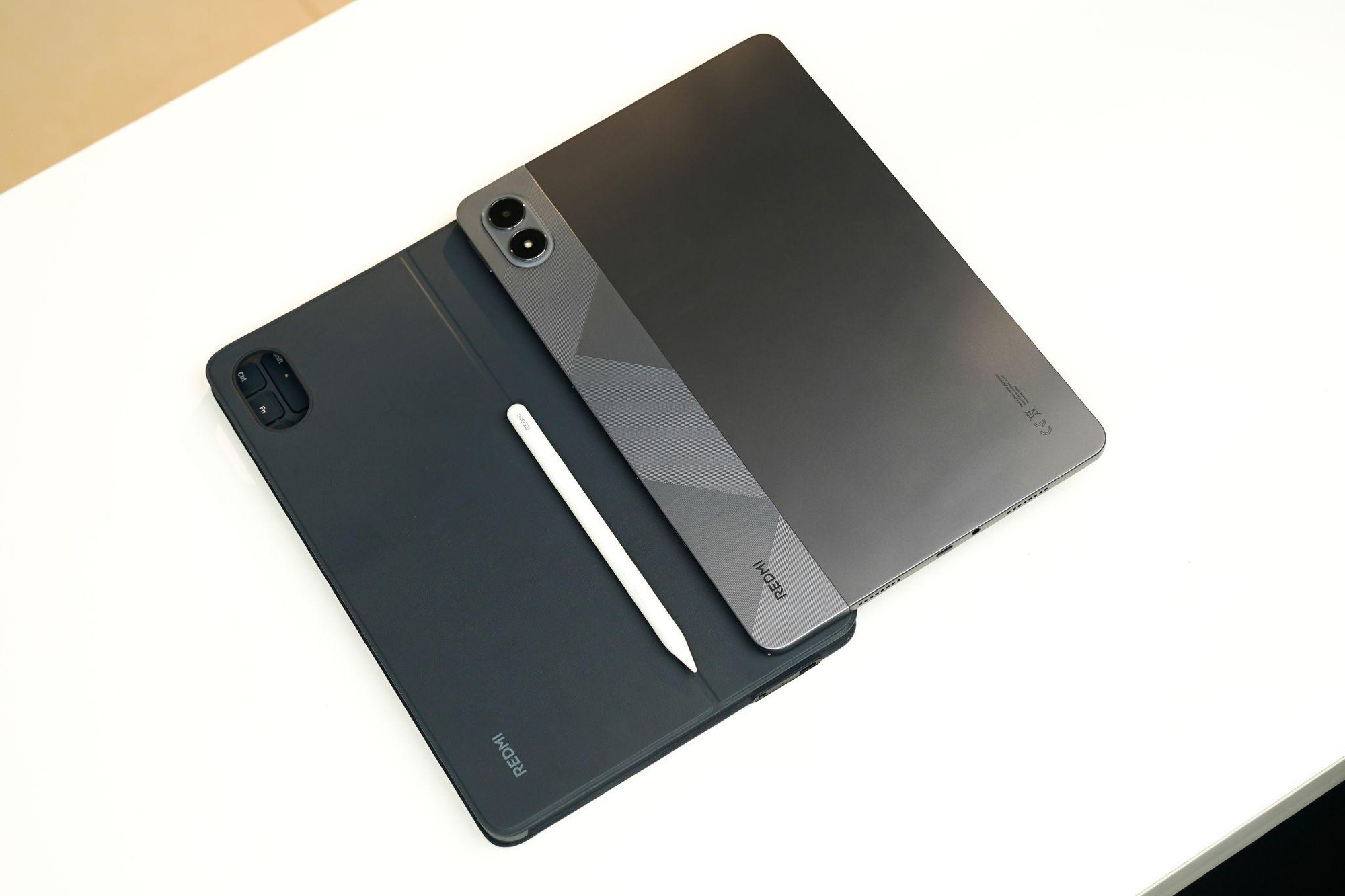 REDMI Pad 2 Pro 5G: Màn hình lớn, pin bền, sáng tạo không giới hạn- Ảnh 2.