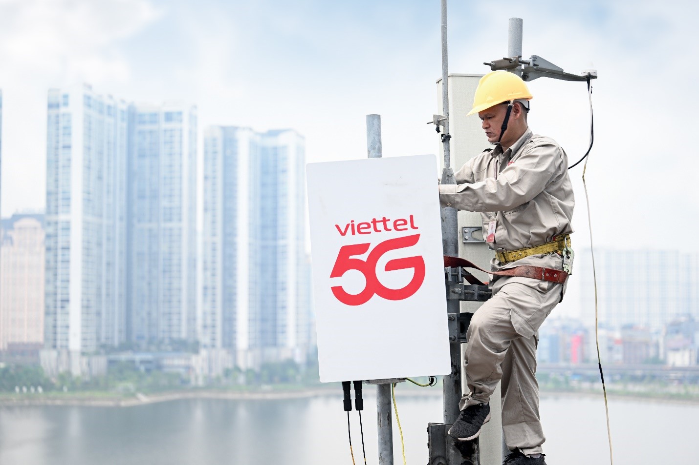 "Chiếc thang vô hình" của Viettel Telecom và chuyện những cuộc đời nhảy bậc 4.0- Ảnh 3.