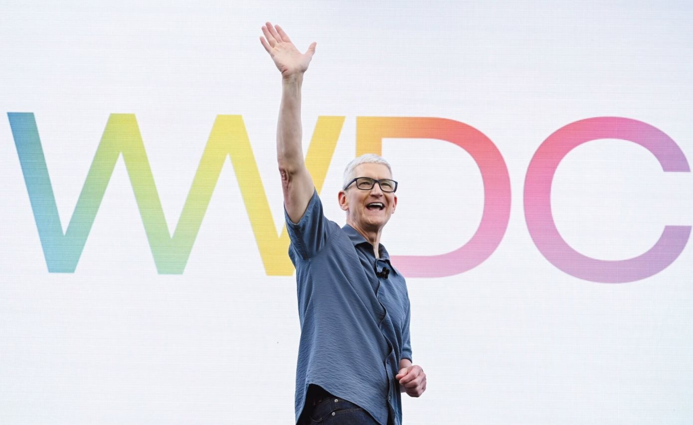 Thế giới nợ Tim Cook 1 lời xin lỗi: Apple chạm mốc 4.000 tý USD bất chấp iPhone đơn điệu, cổ phiếu tăng 40% như phép màu- Ảnh 1.