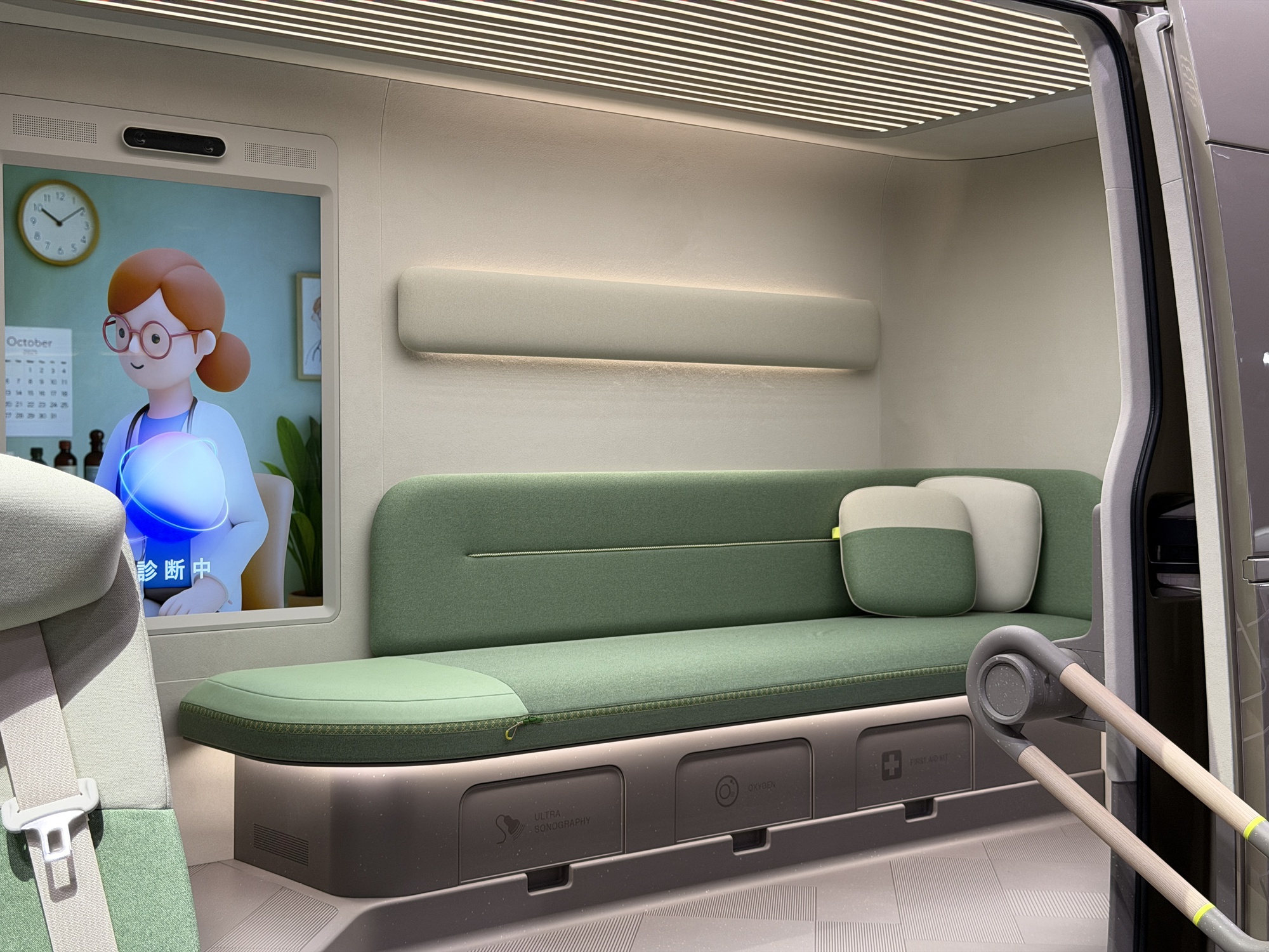 15 phút đi hết 4 gian Century, Lexus, Toyota, Daihatsu: Xe gì cũng có, giá nào cũng chơi, ai cũng có thứ dùng!- Ảnh 7.