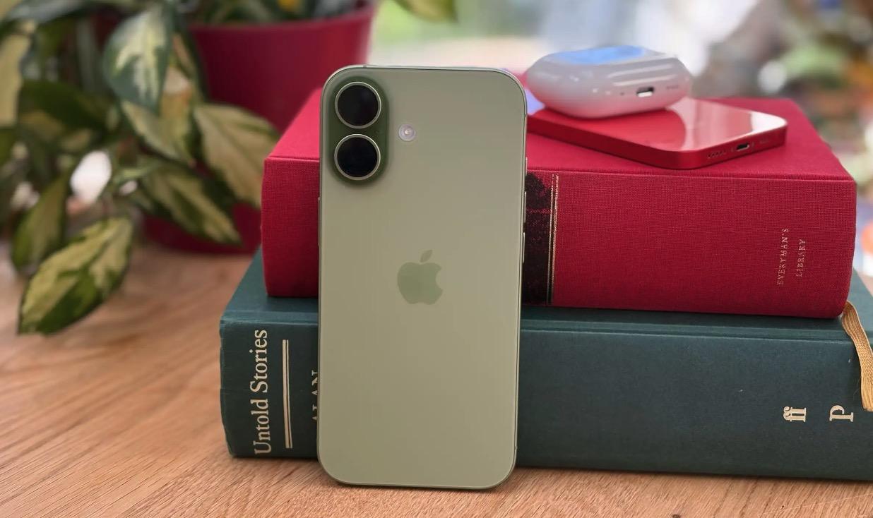 Nhìn từ iPhone 17: Đã đến lúc hai "đầu tàu" Android nên nói lời chia tay với dung lượng 128GB- Ảnh 1.