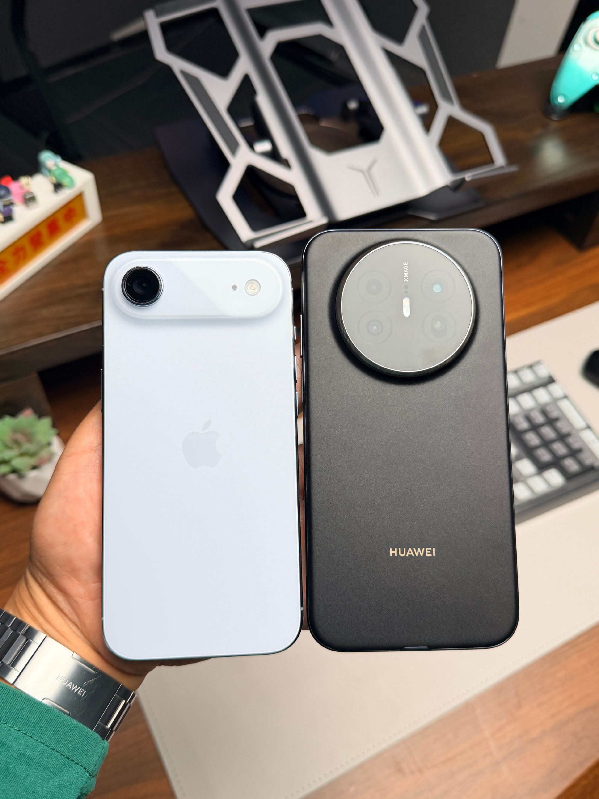 Huawei ra mắt điện thoại siêu mỏng giá bằng nửa iPhone Air nhưng trông lạ lắm: Pin to gấp đôi, có tận 3 camera - Ảnh 4.