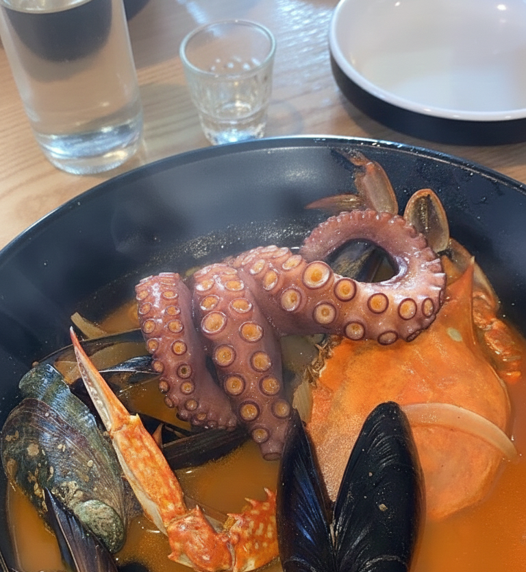 Thích ăn hải sản cùng thứ này vào buổi tối, người đàn ông tuổi 30 đã qua đời vì suy thận cấp - Ảnh 2.