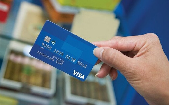 Từ hôm nay, tài khoản ngân hàng dưới 500 nghìn đồng sẽ bị thu phí quản lý- Ảnh 2.