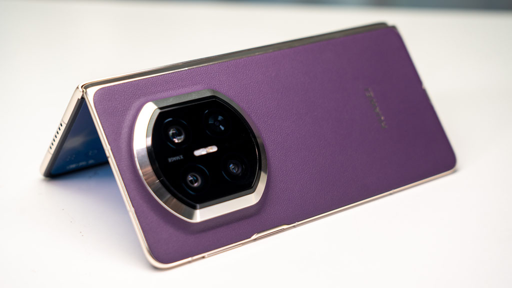 Huawei, Samsung và Apple chạy đua điện thoại gập- Ảnh 1.