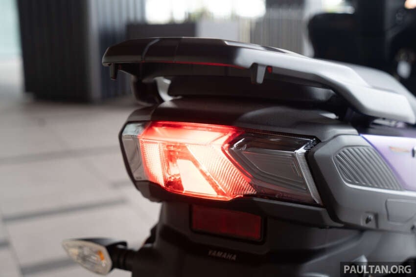 Yamaha bất ngờ tung ra mẫu xe tay ga hybrid hoàn toàn mới, giá chỉ chưa tới 40 triệu đồng! - Ảnh 8.