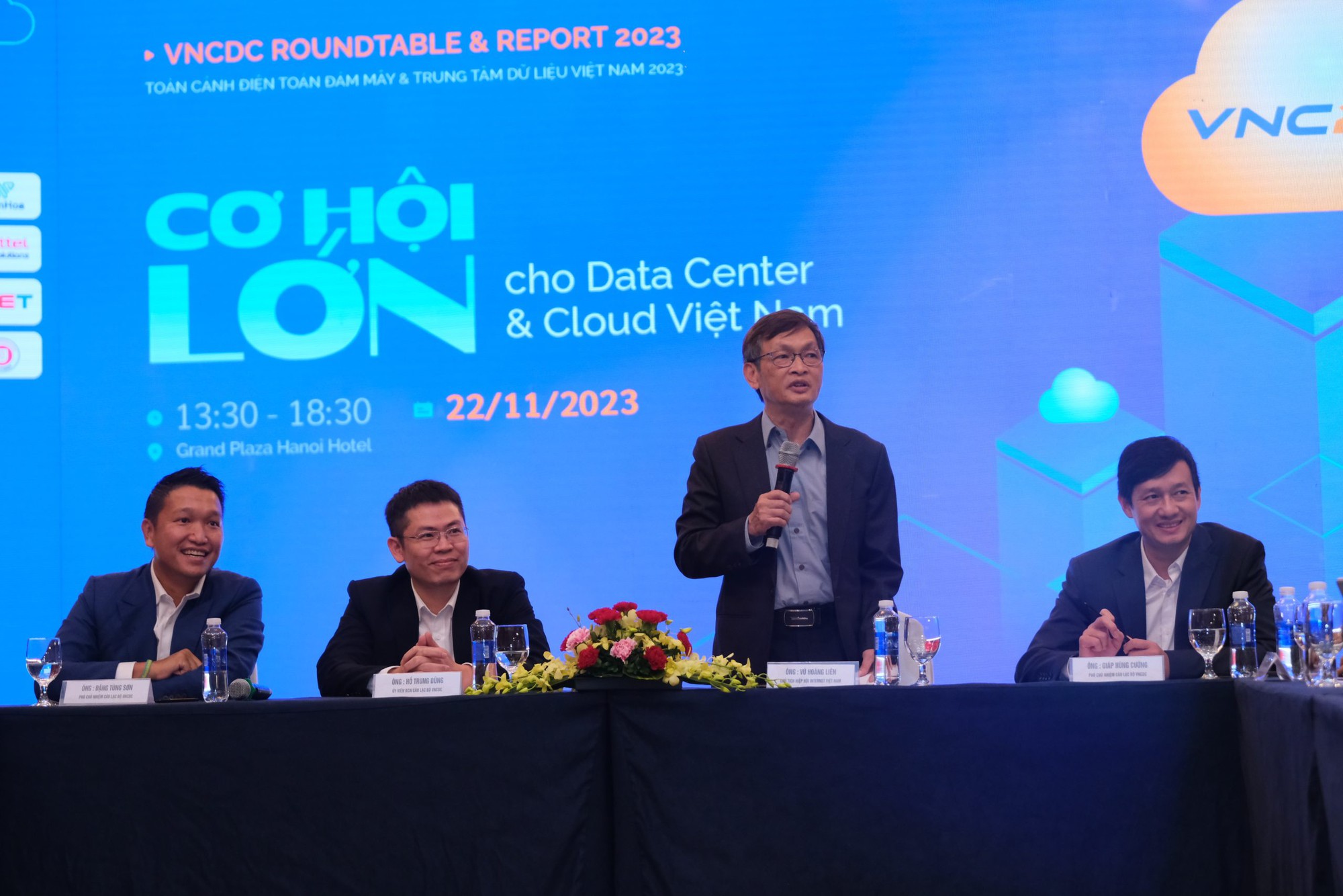 Internet Day 2025 sắp diễn ra: Việt Nam đặt cược vào “Không gian số tin cậy” trong kỷ nguyên AI bùng nổ- Ảnh 3.