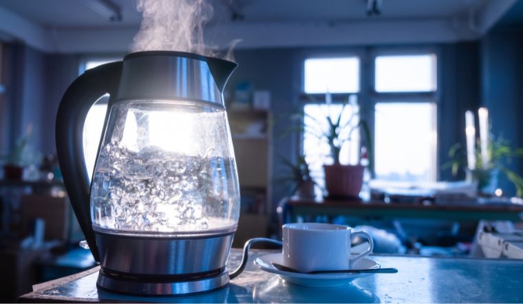 10 năm dùng bình siêu tốc, tôi mới rút ra 5 nguyên tắc vàng vừa an toàn lại còn tiết kiệm điện- Ảnh 1. 10 năm dùng bình siêu tốc, tôi mới rút ra 5 nguyên tắc vàng vừa an toàn lại còn tiết kiệm điện- Ảnh 1.