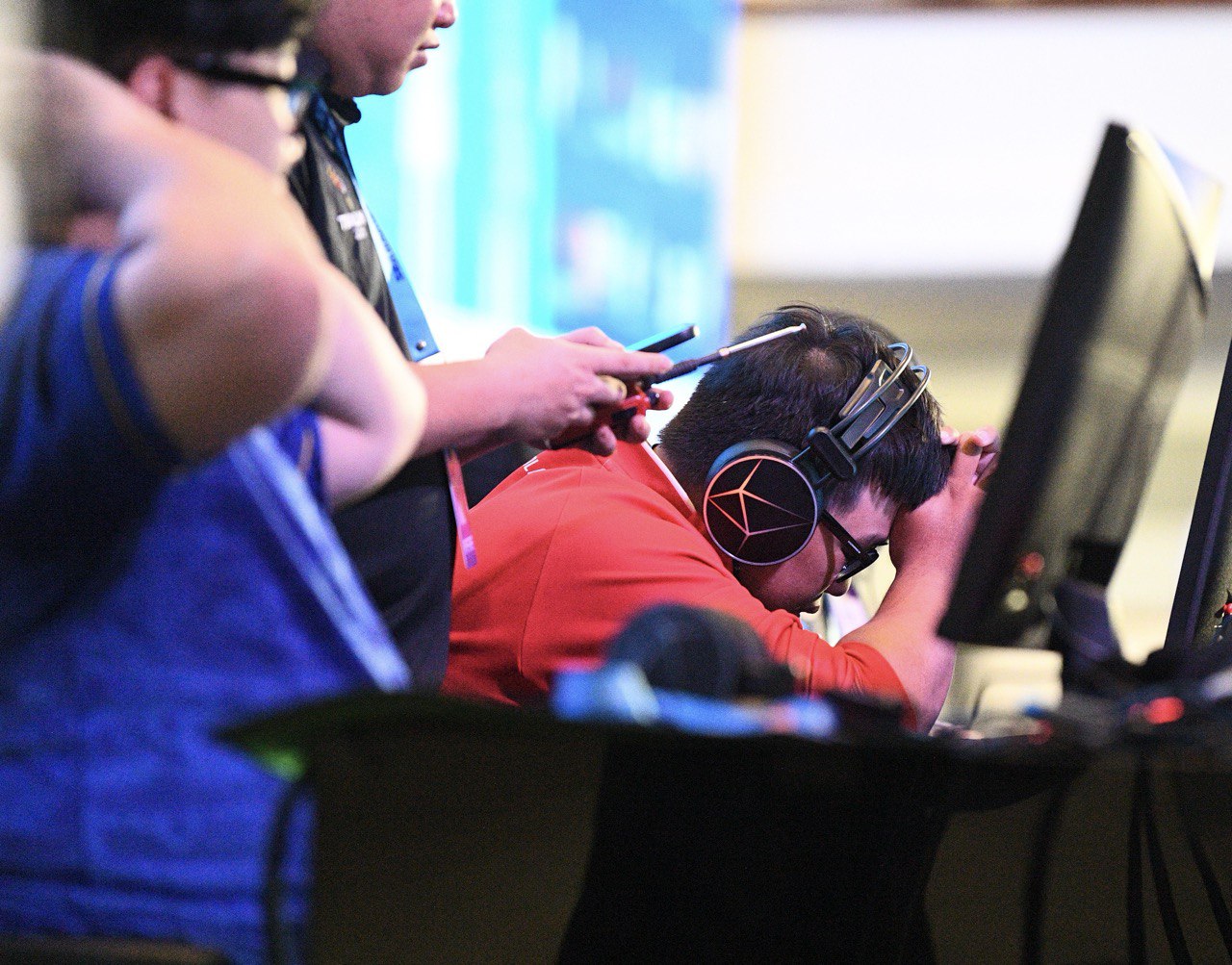 Tuyển thủ Việt Nam gục đầu bật khóc vì vụt mất HCV Audition, "trốn" ra ngoài khóc, 1 tiếng sau lại vô địch mới đỉnh! - Ảnh 5. Tuyển thủ Việt Nam gục đầu bật khóc vì vụt mất HCV Audition, "trốn" ra ngoài khóc, 1 tiếng sau lại vô địch mới đỉnh! - Ảnh 5.