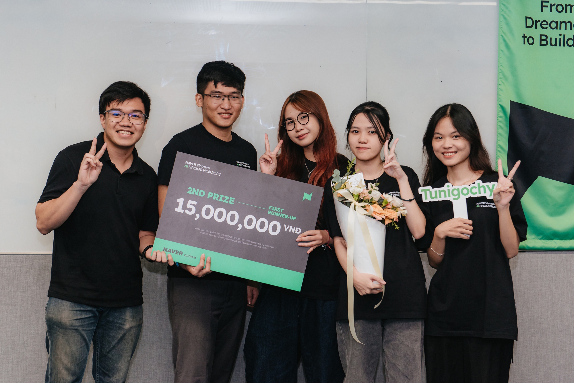 NAVER VIETNAM AI Hackathon 2025: Giải ph&aacute;p định hướng nội dung số cho trẻ em l&ecirc;n ng&ocirc;i, mở đường cho thế hệ kỹ sư trẻ Việt bước v&agrave;o dự &aacute;n to&agrave;n cầu- Ảnh 3.