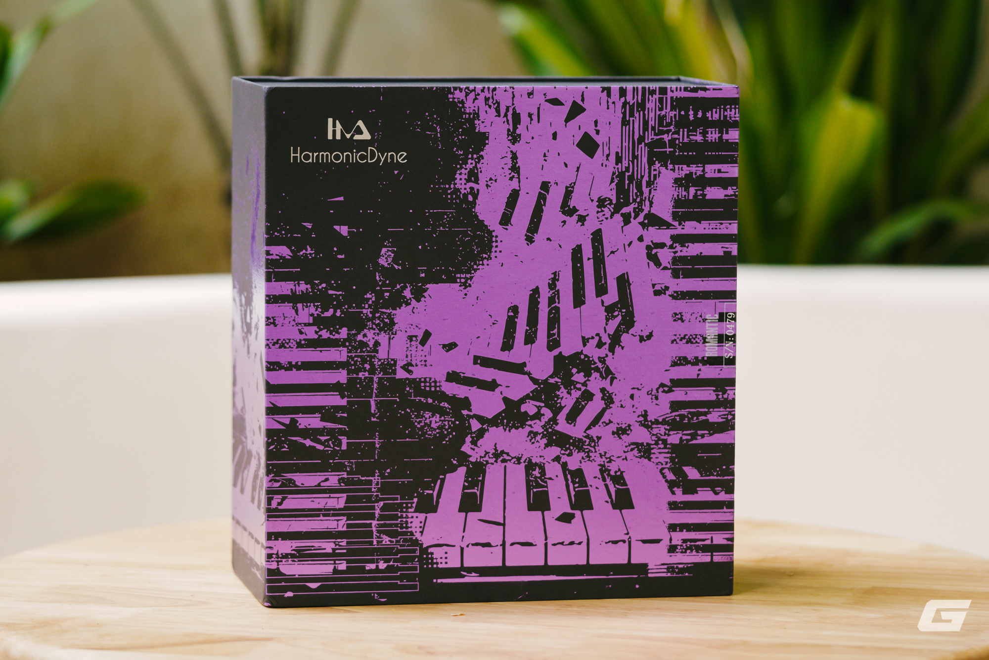 Đánh giá tai nghe chụp đầu HarmonicDyne Romantic: Đem sự trữ tình vào âm nhạc- Ảnh 2. Đánh giá tai nghe chụp đầu HarmonicDyne Romantic: Đem sự trữ tình vào âm nhạc- Ảnh 2.