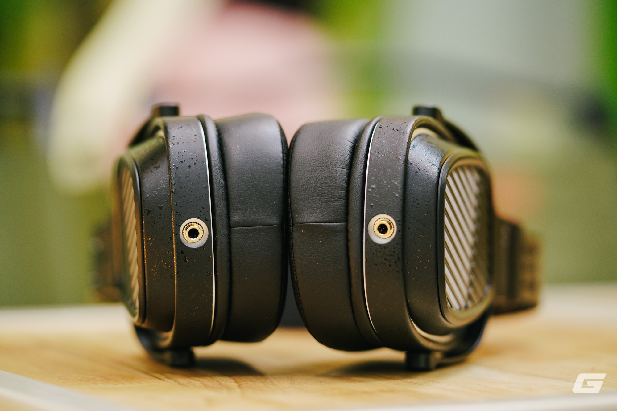 Đánh giá tai nghe chụp đầu HarmonicDyne Romantic: Đem sự trữ tình vào âm nhạc- Ảnh 10. Đánh giá tai nghe chụp đầu HarmonicDyne Romantic: Đem sự trữ tình vào âm nhạc- Ảnh 10.