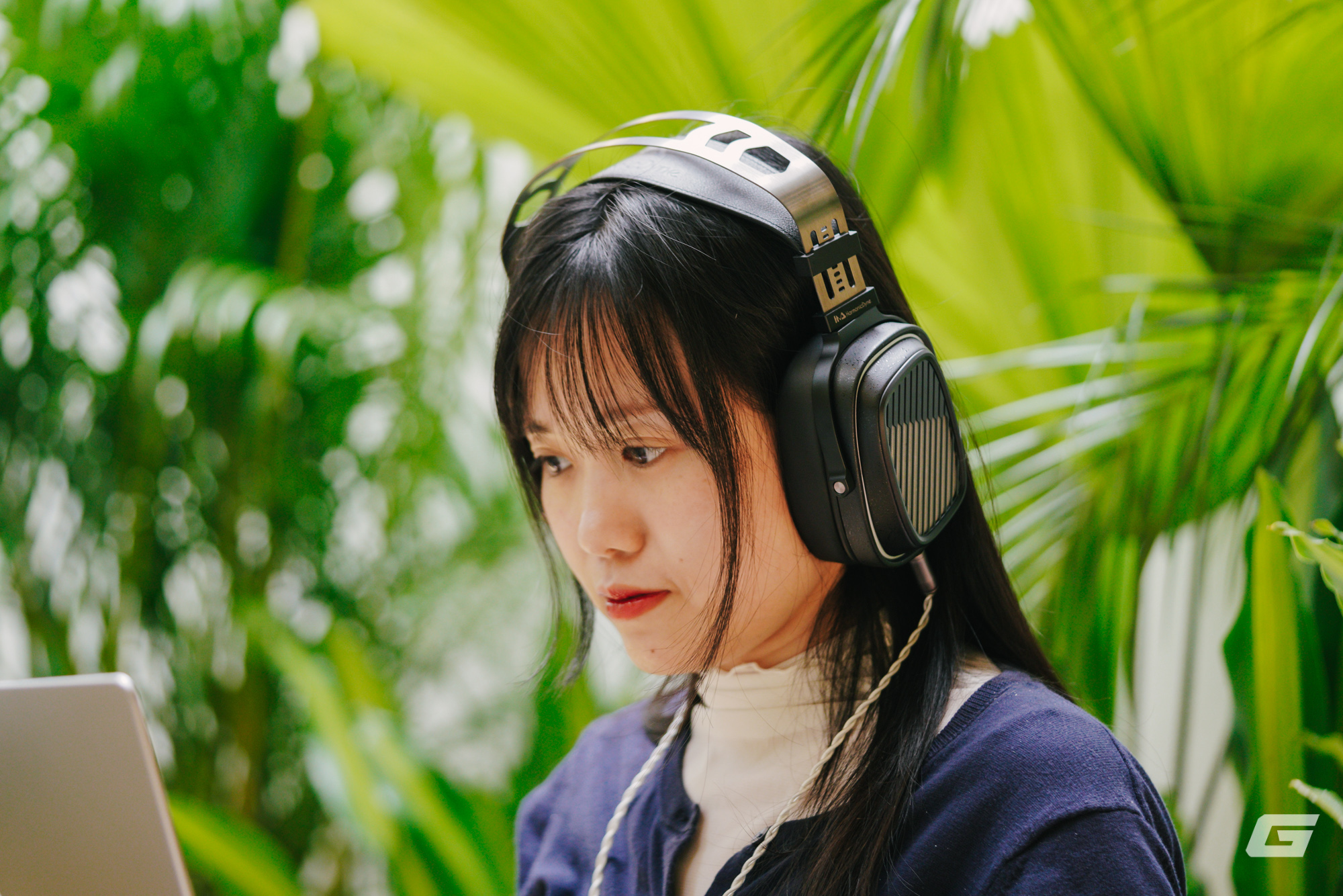 Đánh giá tai nghe chụp đầu HarmonicDyne Romantic: Đem sự trữ tình vào âm nhạc- Ảnh 14. Đánh giá tai nghe chụp đầu HarmonicDyne Romantic: Đem sự trữ tình vào âm nhạc- Ảnh 14.