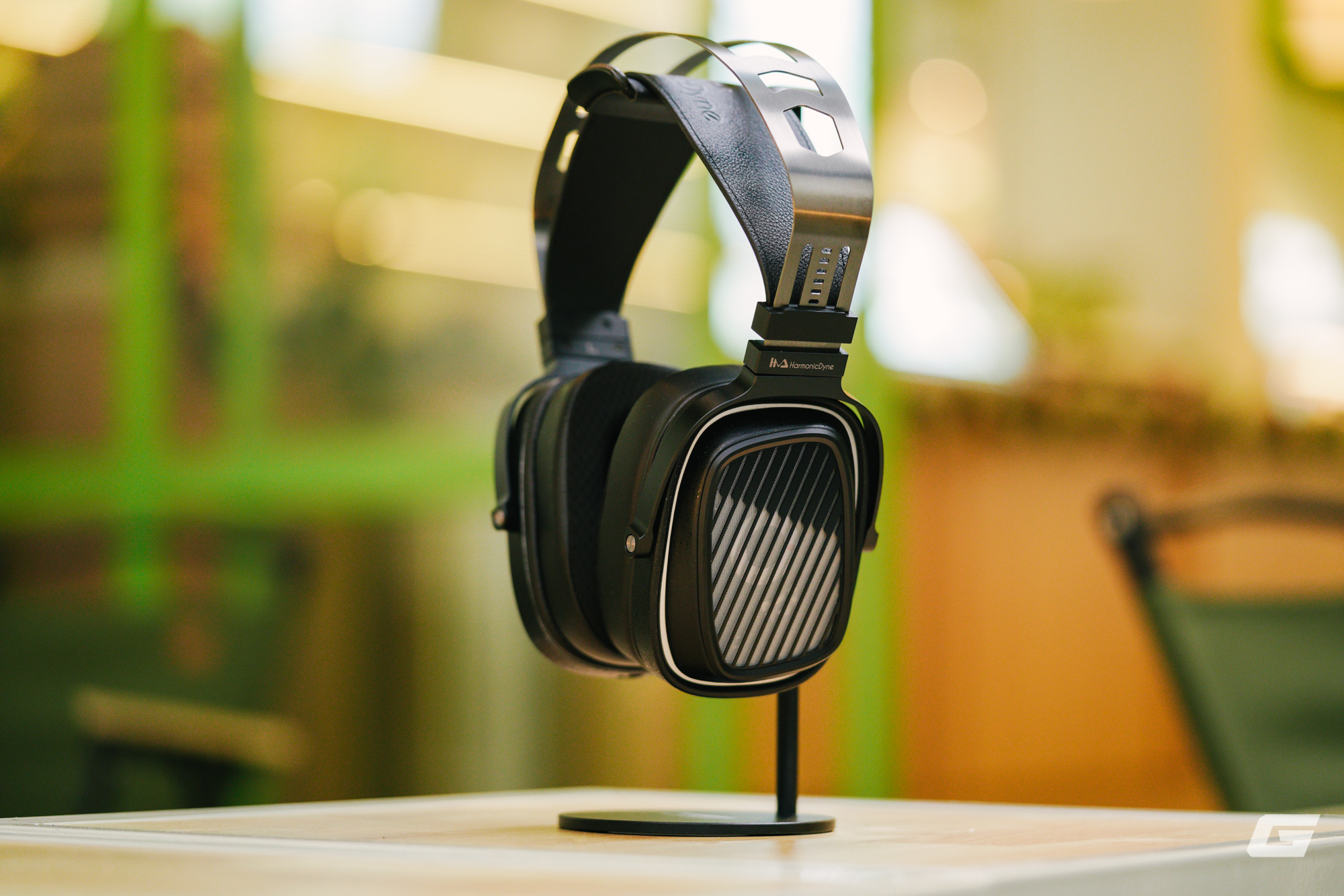 Đánh giá tai nghe chụp đầu HarmonicDyne Romantic: Đem sự trữ tình vào âm nhạc- Ảnh 1. Đánh giá tai nghe chụp đầu HarmonicDyne Romantic: Đem sự trữ tình vào âm nhạc- Ảnh 1.