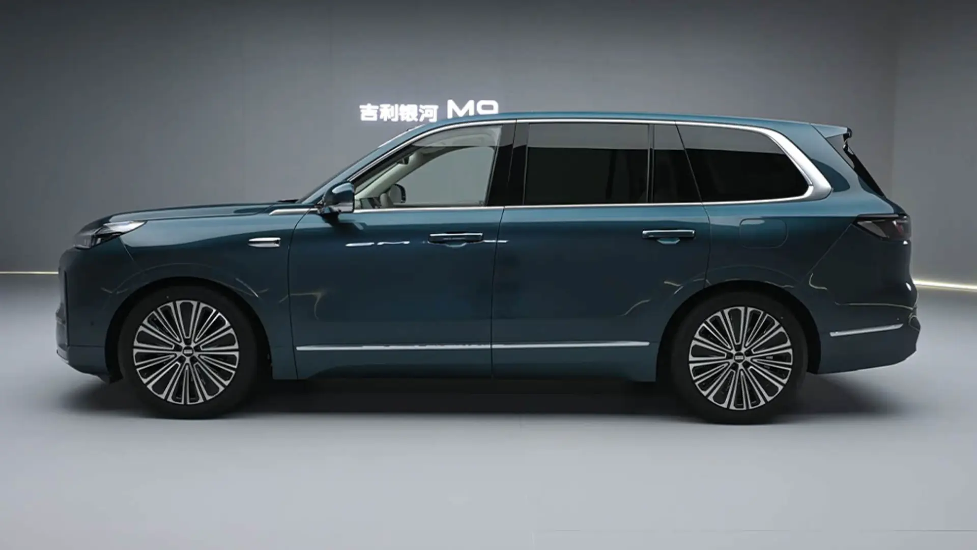 Bảy c&uacute; nhảy vọt c&ocirc;ng nghệ trong năm 2025 đẩy xe điện bước sang kỷ nguy&ecirc;n mới- Ảnh 3.