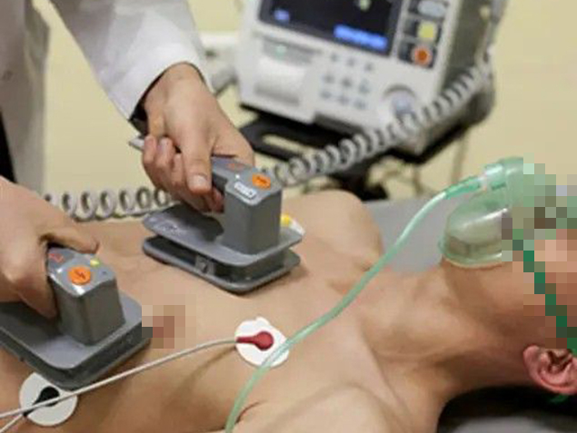 Nam nh&acirc;n vi&ecirc;n IT đột ngột ngừng tim khi đang l&agrave;m chuyện ấy, người vợ kh&oacute;c: "Anh ấy vốn khỏe mạnh, vừa tập gym về" - Ảnh 1.