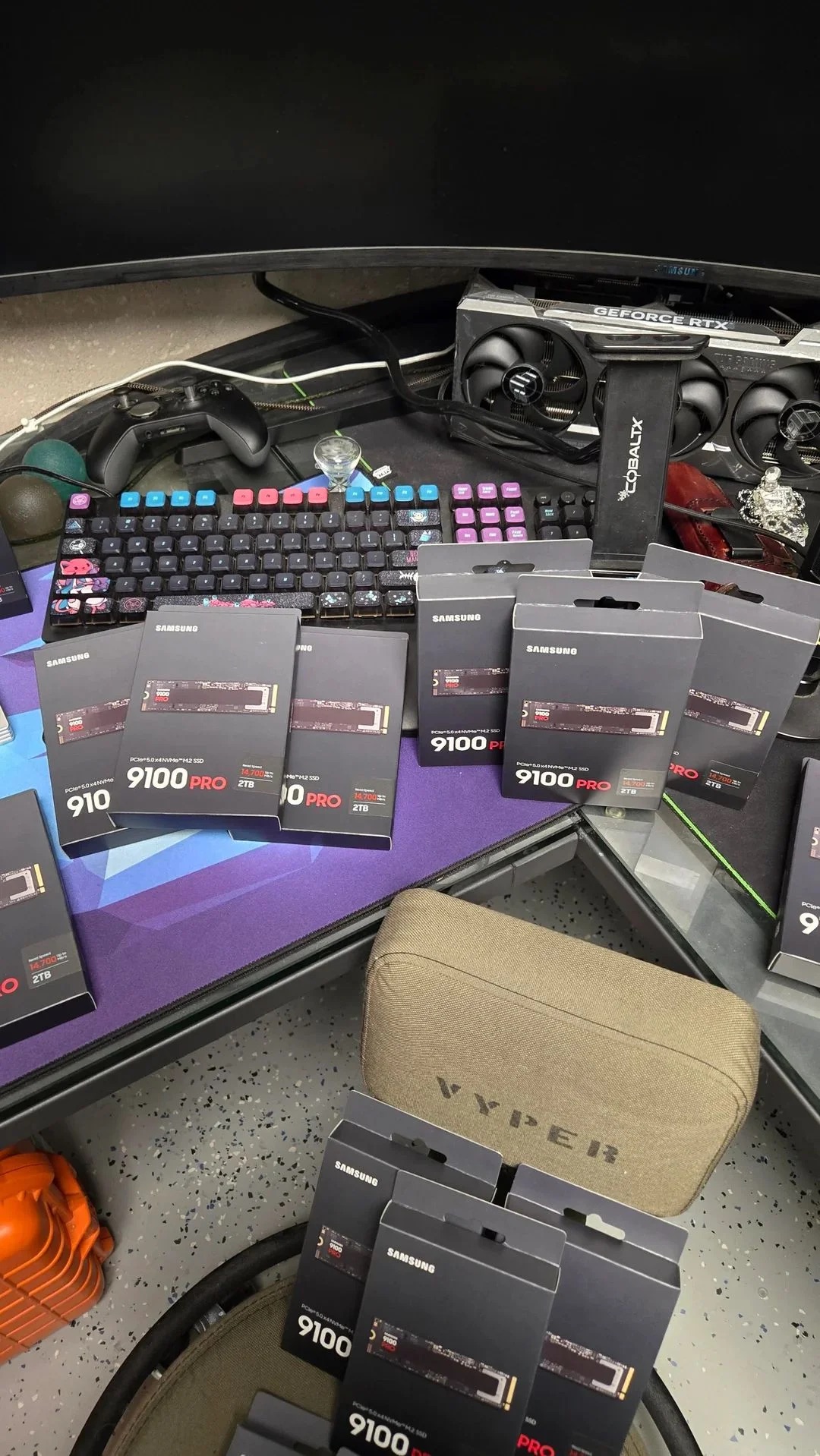 Đặt mua 2 SSD Samsung, người d&ugrave;ng được ship cho nguy&ecirc;n th&ugrave;ng SSD trị gi&aacute; hơn cả trăm triệu &ndash; v&agrave; được cho ph&eacute;p giữ lu&ocirc;n- Ảnh 2.