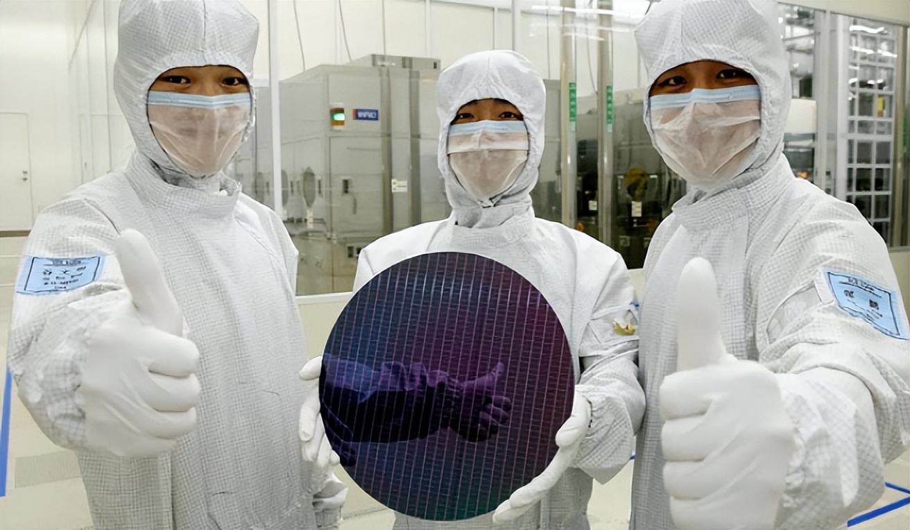 Kỹ sư Nhật Bản lo ngại s&acirc;u sắc: "Thay v&igrave; b&agrave;n về xe điện, h&atilde;y cảnh gi&aacute;c với c&ocirc;ng nghệ n&agrave;y của Trung Quốc" - Ảnh 2.