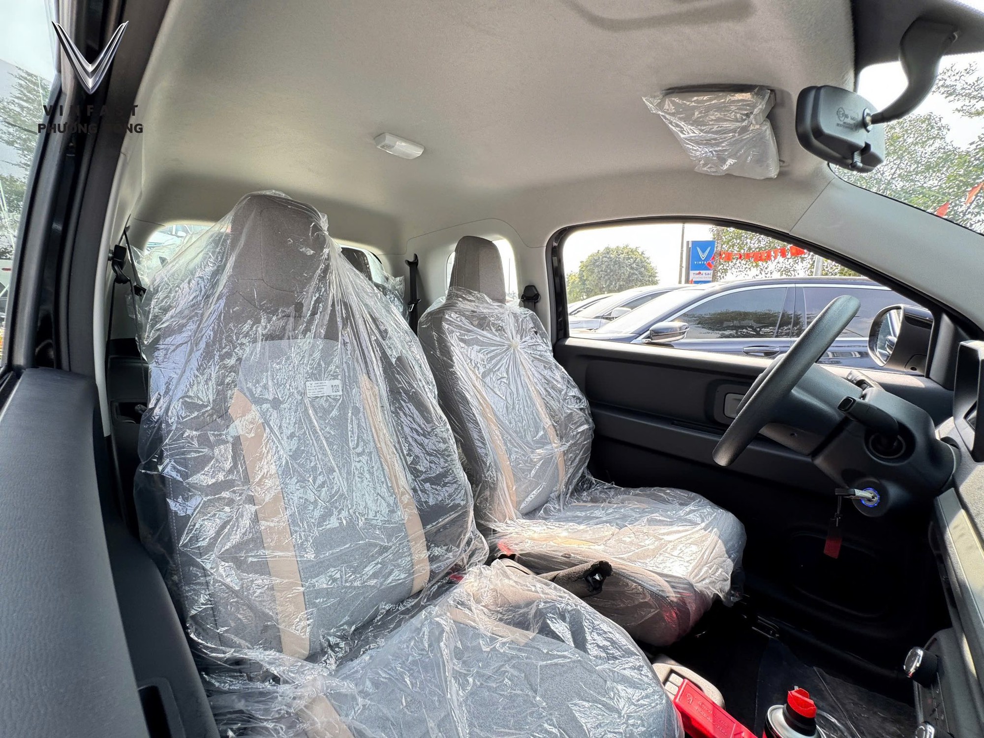 VinFast Minio Green về đại lý: Sẵn sàng giao khách ngay tháng này, chạy 210km/sạc, nhiều chi tiết như VF 3- Ảnh 12. VinFast Minio Green về đại lý: Sẵn sàng giao khách ngay tháng này, chạy 210km/sạc, nhiều chi tiết như VF 3- Ảnh 12.