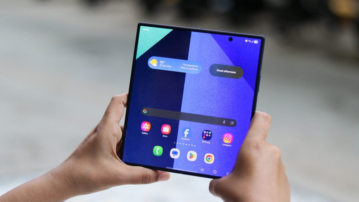 Samsung Thống Trị Thị Trường Smartphone Màn Hình Gập Galaxy Z Fold 7 Review Display 4 1200X675 1764903371326 1764903371623190754469