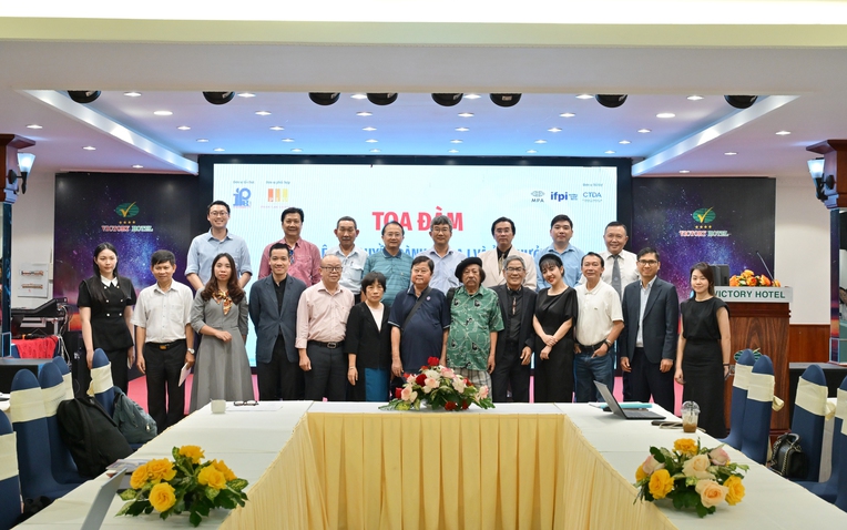 AI, dữ liệu và quyền tác giả: Tranh luận xoay quanh việc dùng tác phẩm sáng tạo để huấn luyện mô hình AI- Ảnh 1.