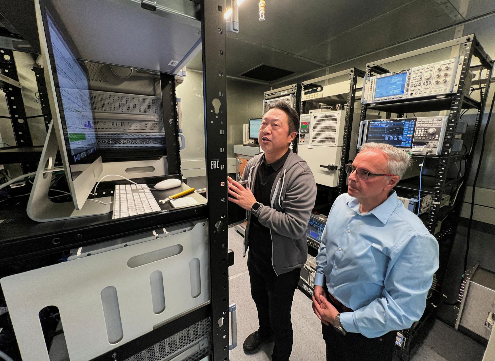 Đập tan tin đồn, cha đẻ chip Apple Silicon khẳng định: "Tôi yêu nhóm của mình, yêu công việc tại Apple" - Ảnh 1.