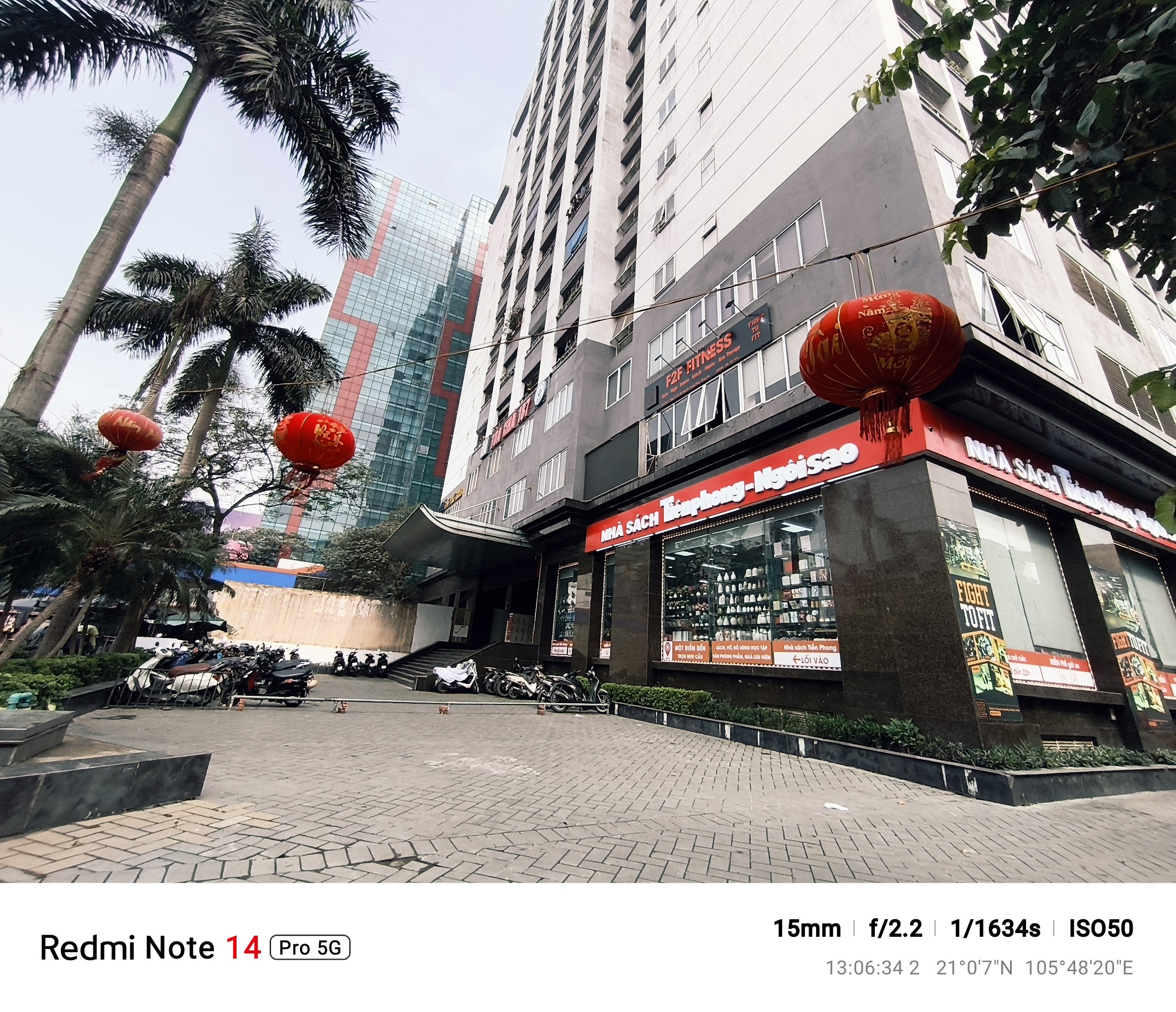 Trải nghiệm camera trên Redmi Note 14 Pro 5G: Smartphone có camera 200MP giá rẻ nhất, đáng mua nhất- Ảnh 29. Trải nghiệm camera trên Redmi Note 14 Pro 5G: Smartphone có camera 200MP giá rẻ nhất, đáng mua nhất- Ảnh 29.
