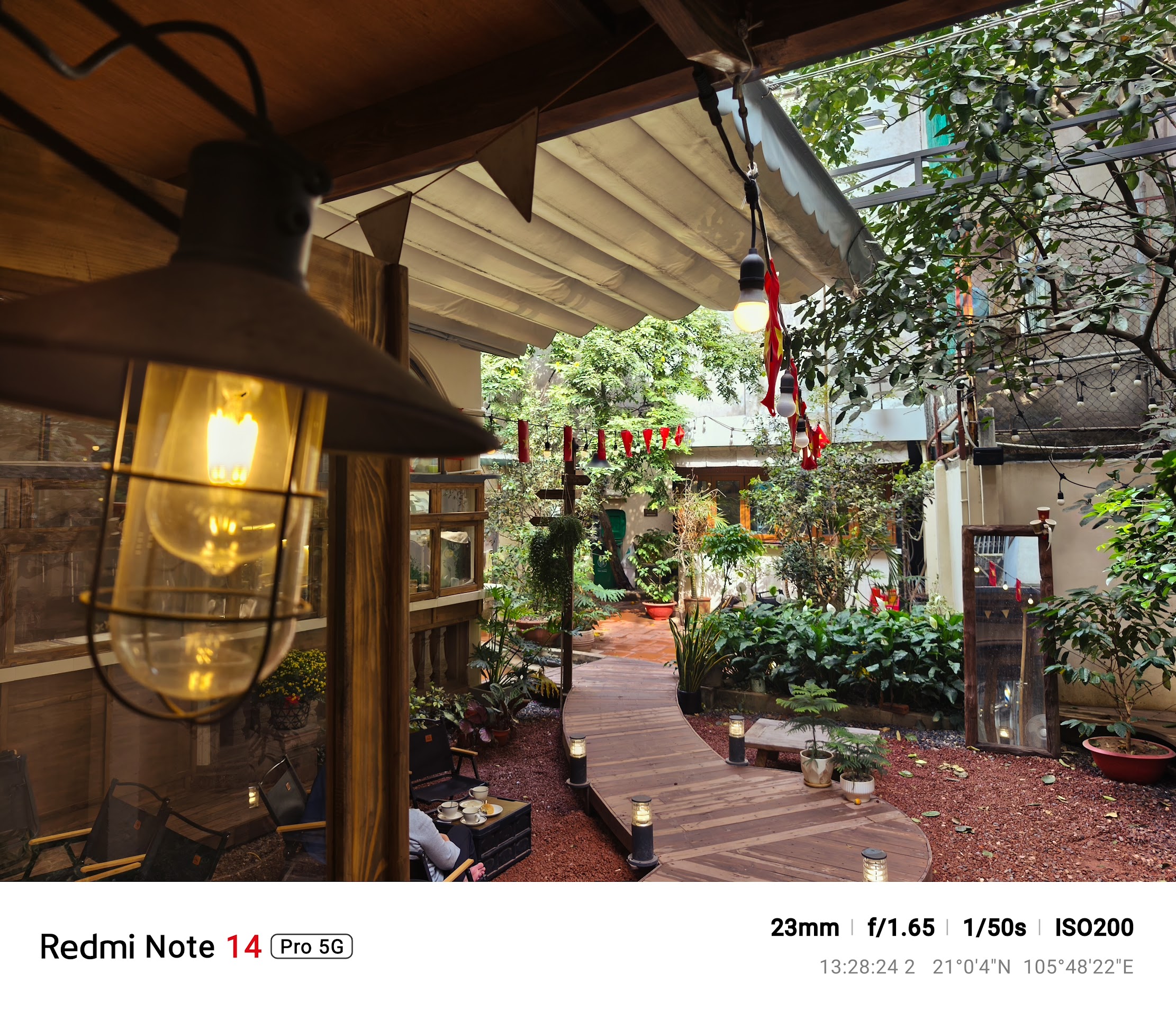 Trải nghiệm camera trên Redmi Note 14 Pro 5G: Smartphone có camera 200MP giá rẻ nhất, đáng mua nhất- Ảnh 9. Trải nghiệm camera trên Redmi Note 14 Pro 5G: Smartphone có camera 200MP giá rẻ nhất, đáng mua nhất- Ảnh 9.