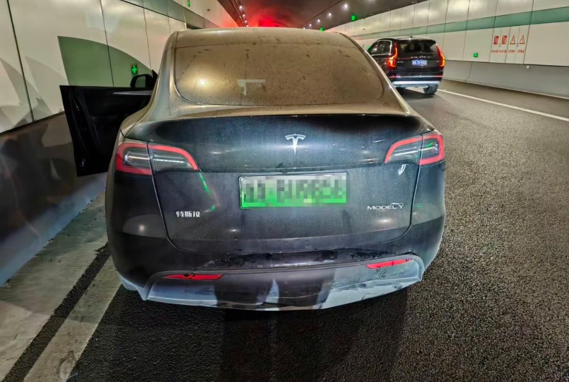 Xiaomi SU7 "var" với Tesla Model Y: Đầu xe Xiaomi nát bét, Tesla gần như không hề hấn – Liệu xe Trung Quốc có kém an toàn?- Ảnh 2.