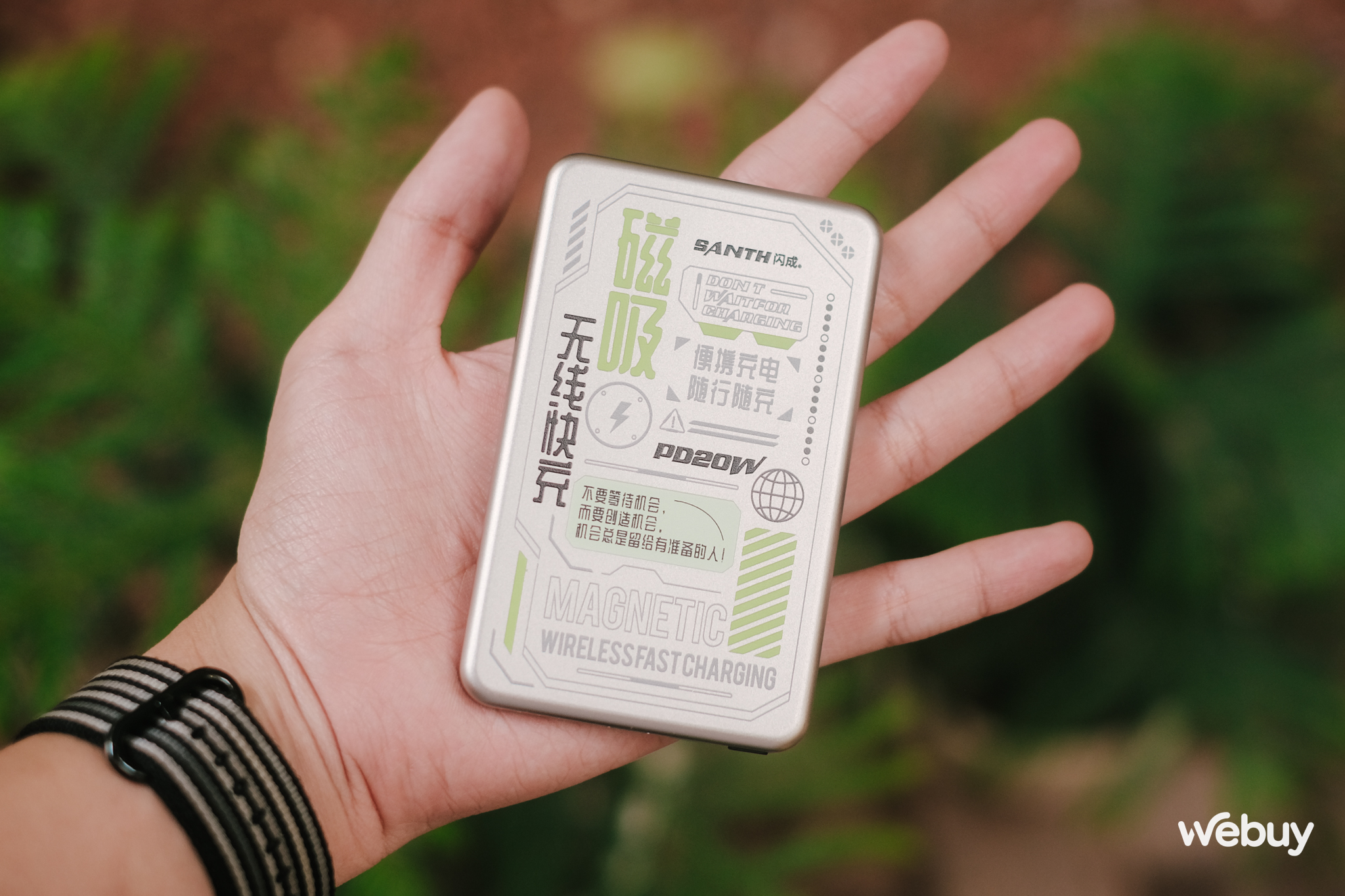 Lại là các pháp sư Trung Hoa: Bán pin dự phòng 5.000mAh giá 169.000 đồng mà thiết kế siêu mỏng nhẹ, có MagSafe 15W xịn như hàng chính hãng Apple- Ảnh 5.