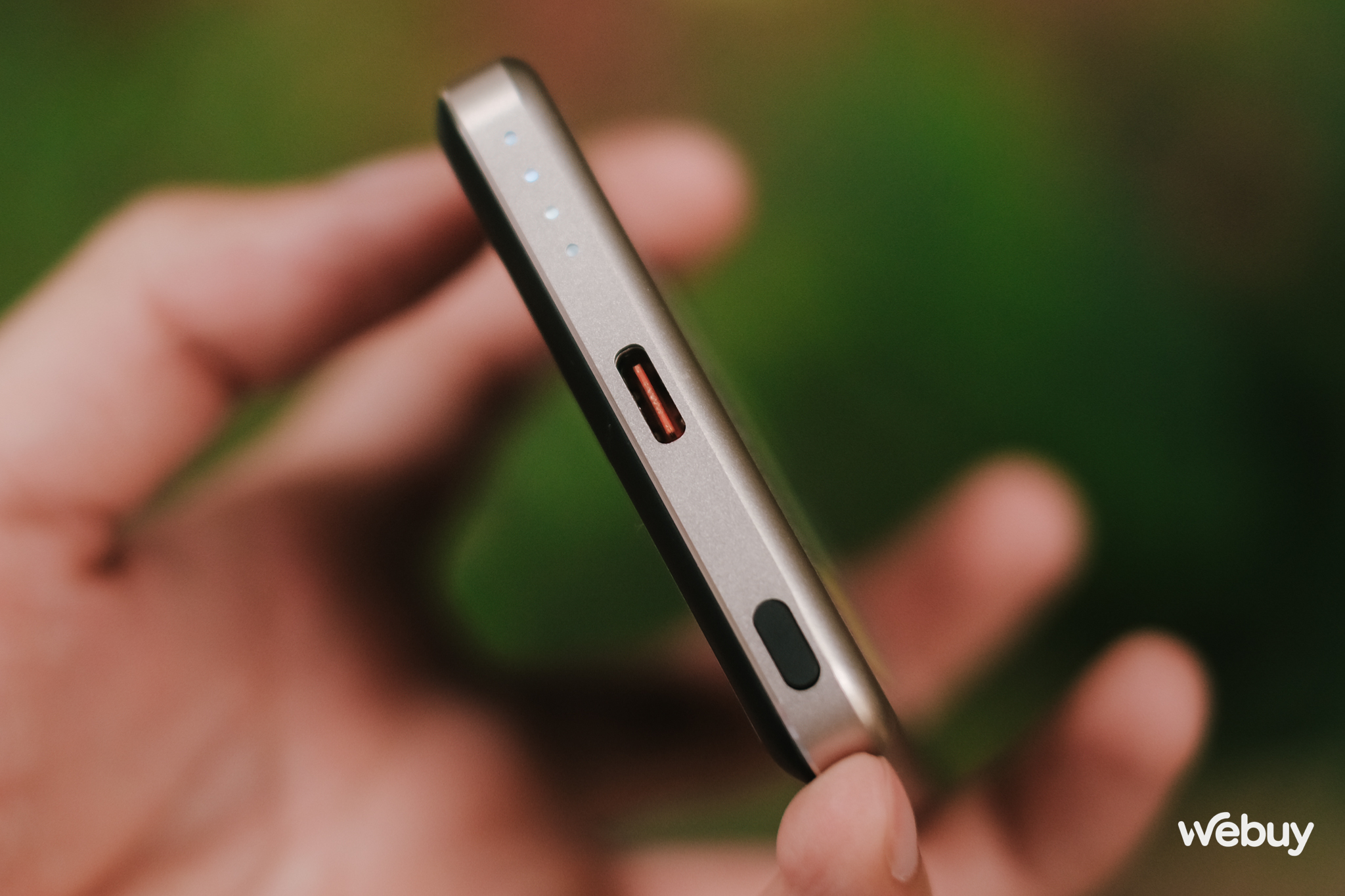 Lại là các pháp sư Trung Hoa: Bán pin dự phòng 5.000mAh giá 169.000 đồng mà thiết kế siêu mỏng nhẹ, có MagSafe 15W xịn như hàng chính hãng Apple- Ảnh 10.