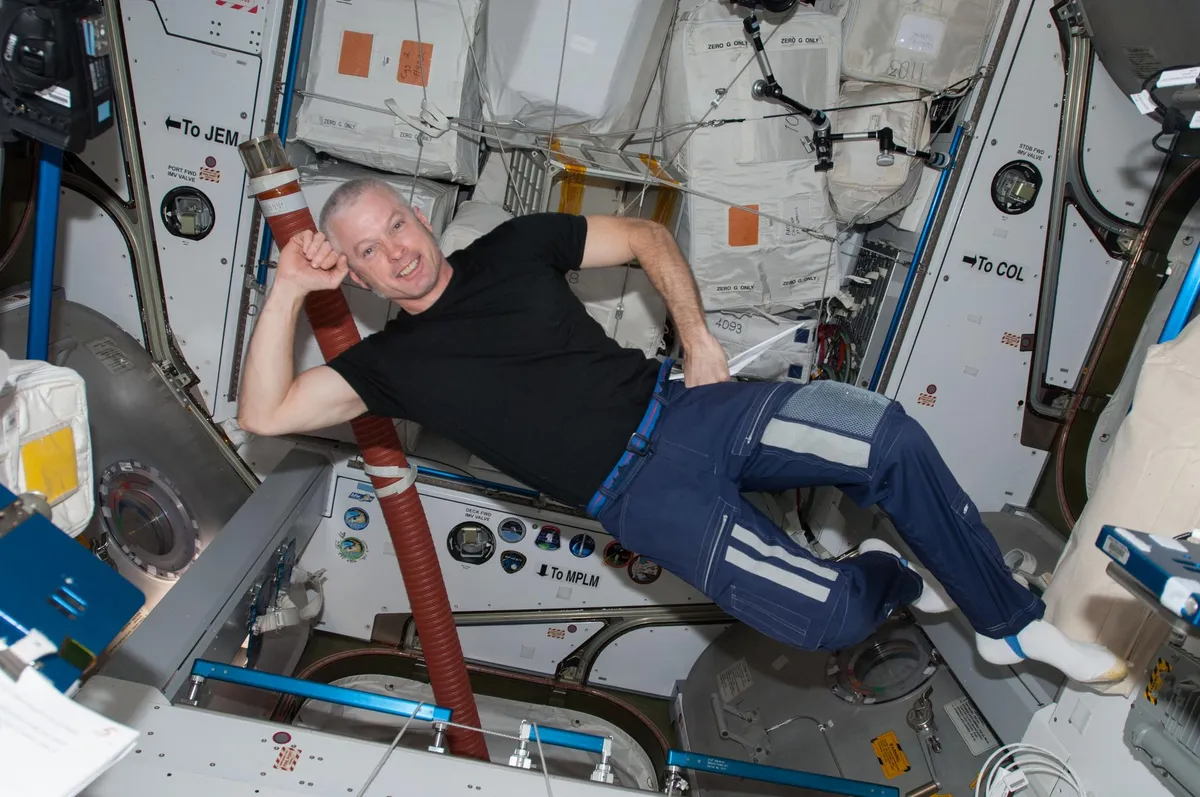 Không có máy giặt, không có nước – phi hành gia trên trạm ISS làm gì với quần áo bẩn?- Ảnh 1. Không có máy giặt, không có nước – phi hành gia trên trạm ISS làm gì với quần áo bẩn?- Ảnh 1.