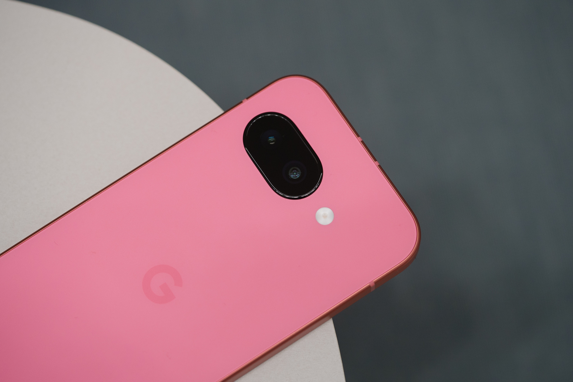 Google ra mắt Pixel 9A: Chip Tensor G4, camera kép 48MP, pin 5.100mAh, giá Google ra mắt Pixel 9A: Chip Tensor G4, camera kép 48MP, pin 5.100mAh, giá