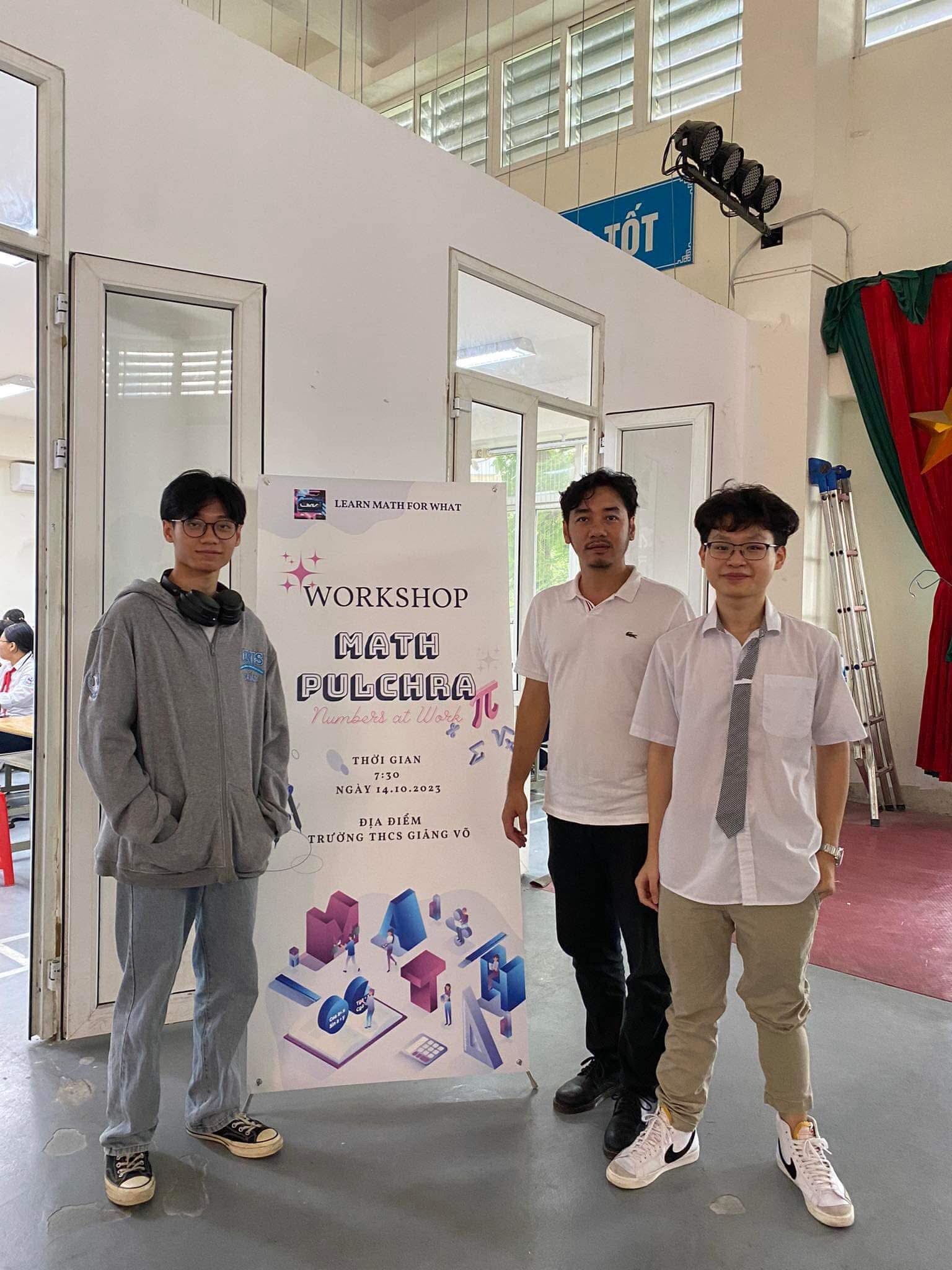Thêm một lần hiểu định nghĩa "con nhà người ta": Tiệm sửa xe của bố, suất học Mỹ 9,1 tỷ và ước mơ của con- Ảnh 2. Thêm một lần hiểu định nghĩa "con nhà người ta": Tiệm sửa xe của bố, suất học Mỹ 9,1 tỷ và ước mơ của con- Ảnh 2.
