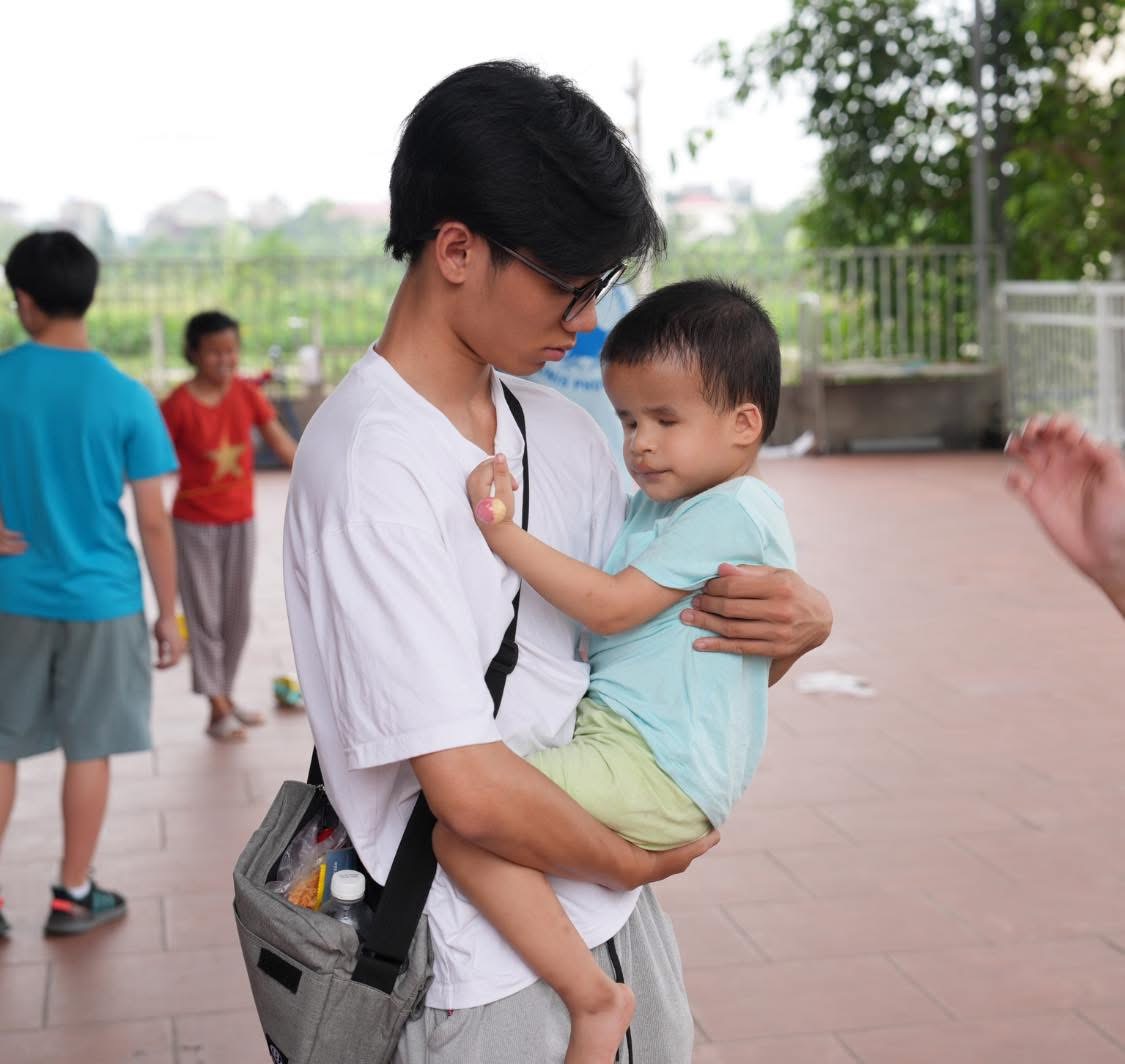 Thêm một lần hiểu định nghĩa "con nhà người ta": Tiệm sửa xe của bố, suất học Mỹ 9,1 tỷ và ước mơ của con- Ảnh 4. Thêm một lần hiểu định nghĩa "con nhà người ta": Tiệm sửa xe của bố, suất học Mỹ 9,1 tỷ và ước mơ của con- Ảnh 4.