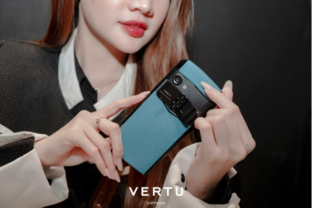 Vertu có mẫu smartphone hơn 6 năm tuổi luôn giữ đẳng cấp vượt thời gian- Ảnh 1.