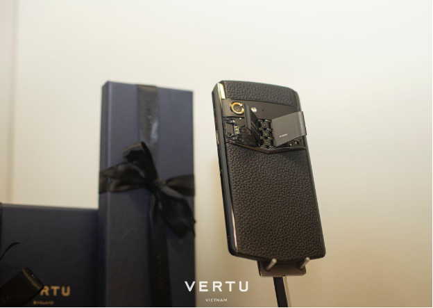 Vertu có mẫu smartphone hơn 6 năm tuổi luôn giữ đẳng cấp vượt thời gian- Ảnh 3.