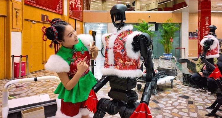 Robot tại Trung Quốc bất ngờ tấn công con người: Lỗi kỹ thuật hay dấu hiệu đang báo động?- Ảnh 2.