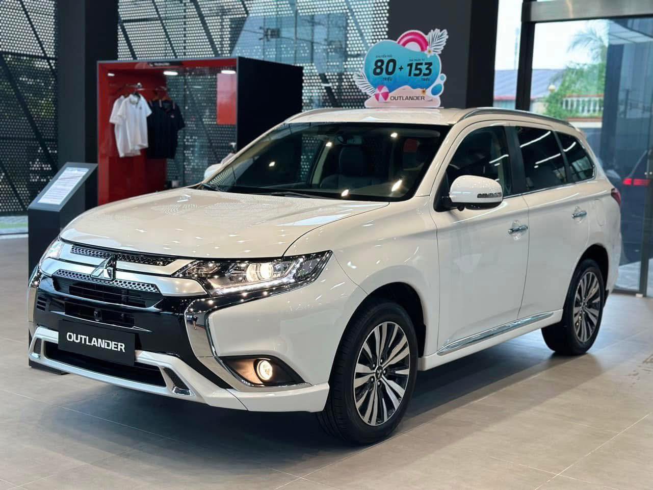 Mitsubishi Việt Nam ‘bỏ rơi’ Pajero Sport, Outlander: Có điểm hơn đối thủ nhưng số đông không mặn mà- Ảnh 4.