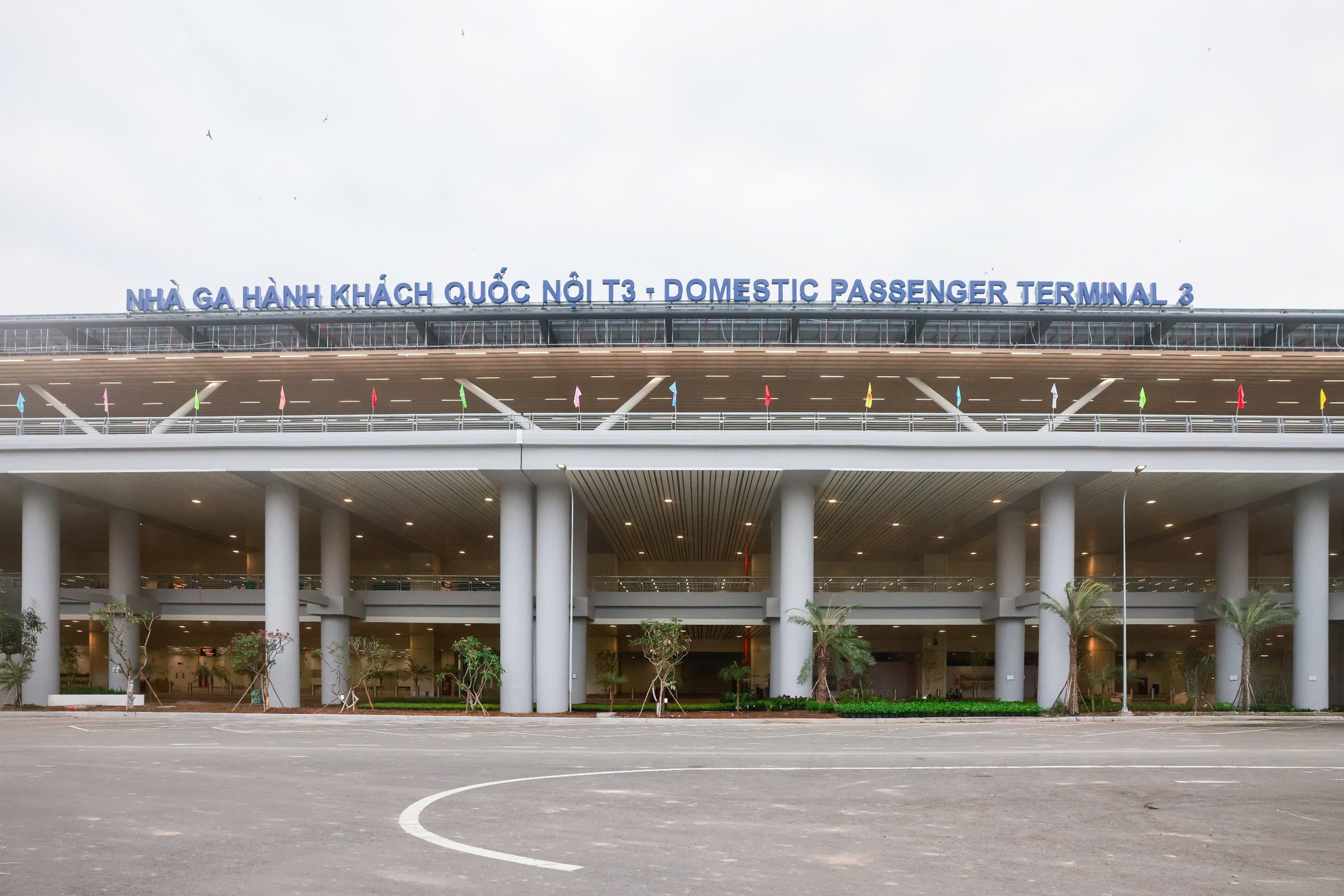 Từ 19/4, hành khách đi Vietnam Airlines có thể không cần xuất trình giấy tờ, vì sao?- Ảnh 1. Từ 19/4, hành khách đi Vietnam Airlines có thể không cần xuất trình giấy tờ, vì sao?- Ảnh 1.