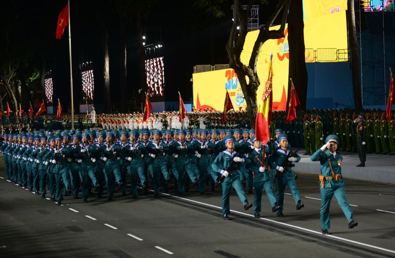 Sôi sục không khí chuẩn bị lễ diễu binh, diễu hành lịch sử 50 năm mới có một lần: 100 triệu dân mong chờ- Ảnh 11. Sôi sục không khí chuẩn bị lễ diễu binh, diễu hành lịch sử 50 năm mới có một lần: 100 triệu dân mong chờ- Ảnh 11.
