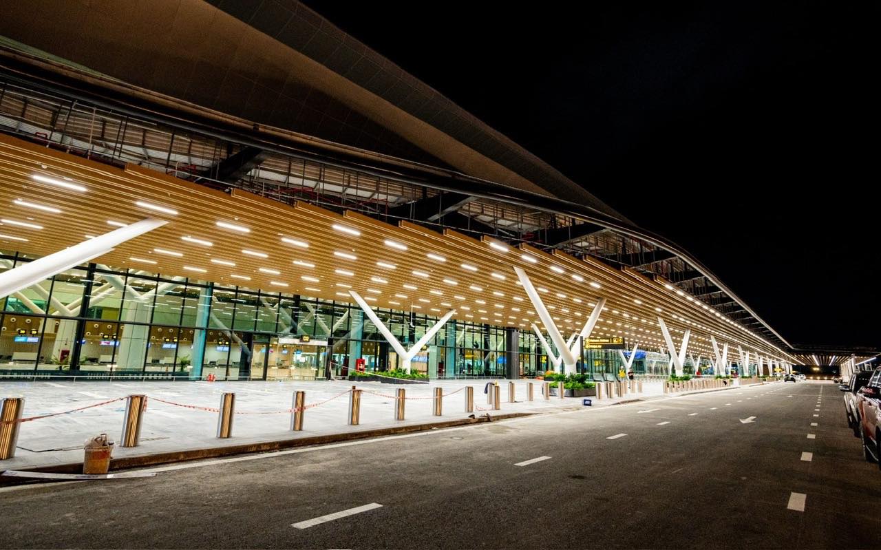 Bên trong Nhà ga hành khách hiện đại nhất Việt Nam, chuyến bay khai trương chính thức cất cánh- Ảnh 2. Bên trong Nhà ga hành khách hiện đại nhất Việt Nam, chuyến bay khai trương chính thức cất cánh- Ảnh 2.