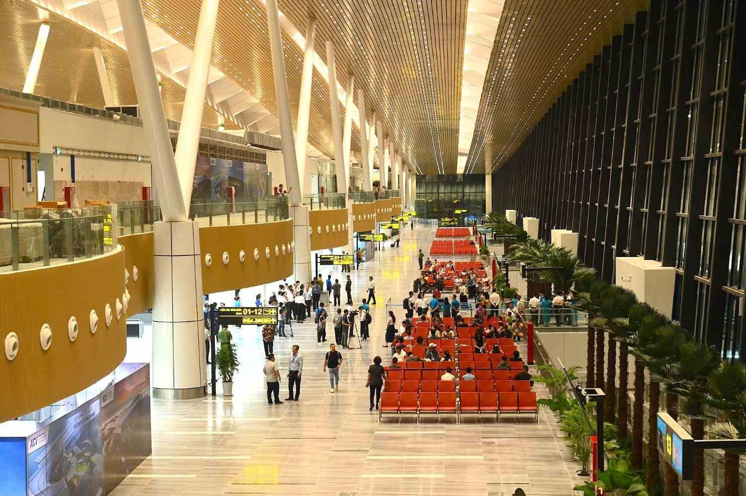 Bên trong Nhà ga hành khách hiện đại nhất Việt Nam, chuyến bay khai trương chính thức cất cánh- Ảnh 8. Bên trong Nhà ga hành khách hiện đại nhất Việt Nam, chuyến bay khai trương chính thức cất cánh- Ảnh 8.