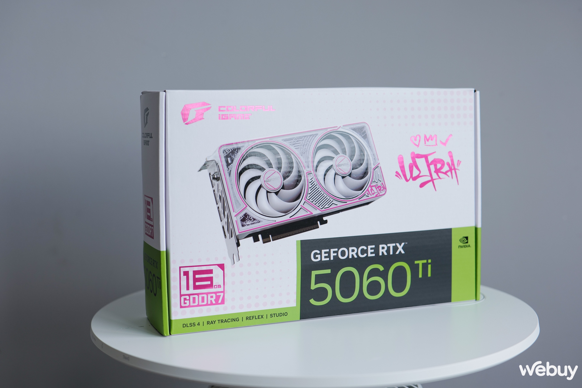 Mở hộp Colorful iGame GeForce RTX 5060 Ti Ultra W DUO OC 16GB-V: Giữ nguyên phong cách hip-hop giống bản 5080 với mức giá nhẹ nhàng hơn- Ảnh 1. Mở hộp Colorful iGame GeForce RTX 5060 Ti Ultra W DUO OC 16GB-V: Giữ nguyên phong cách hip-hop giống bản 5080 với mức giá nhẹ nhàng hơn- Ảnh 1.