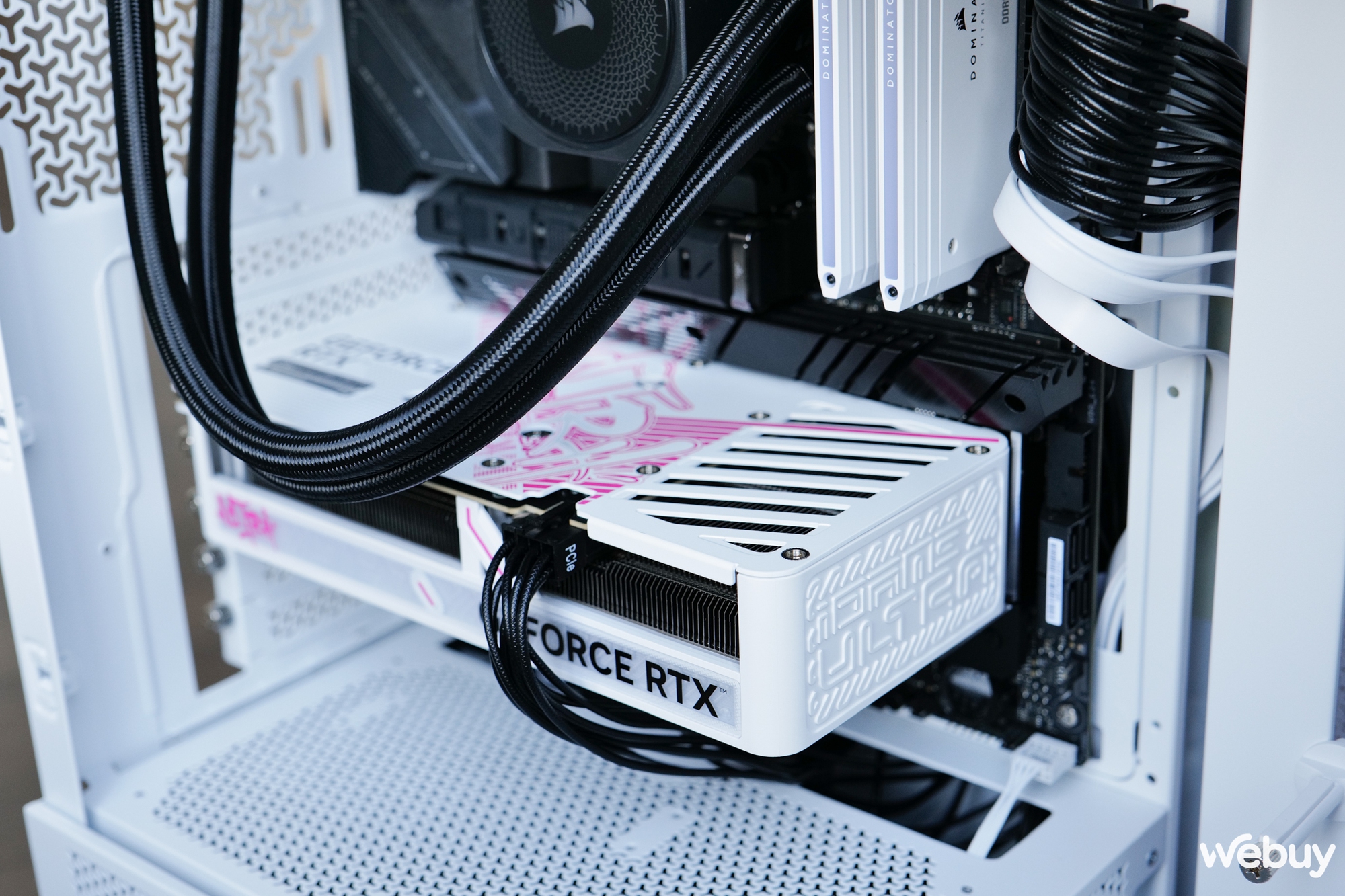 Mở hộp Colorful iGame GeForce RTX 5060 Ti Ultra W DUO OC 16GB-V: Giữ nguyên phong cách hip-hop giống bản 5080 với mức giá nhẹ nhàng hơn- Ảnh 15. Mở hộp Colorful iGame GeForce RTX 5060 Ti Ultra W DUO OC 16GB-V: Giữ nguyên phong cách hip-hop giống bản 5080 với mức giá nhẹ nhàng hơn- Ảnh 15.