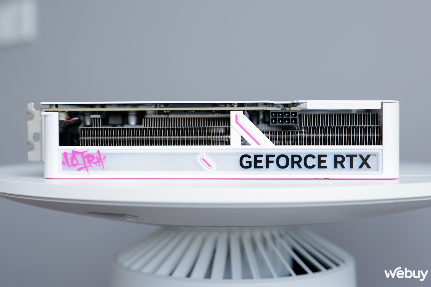 Mở hộp Colorful iGame GeForce RTX 5060 Ti Ultra W DUO OC 16GB-V: Giữ nguyên phong cách hip-hop giống bản 5080 với mức giá nhẹ nhàng hơn- Ảnh 6. Mở hộp Colorful iGame GeForce RTX 5060 Ti Ultra W DUO OC 16GB-V: Giữ nguyên phong cách hip-hop giống bản 5080 với mức giá nhẹ nhàng hơn- Ảnh 6.